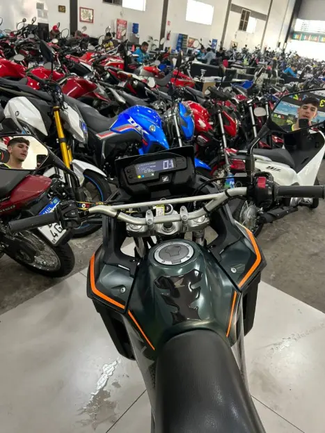 HONDA XRE 300 , Foto 5