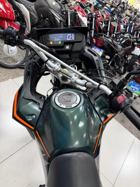 HONDA XRE 300 , Foto 2