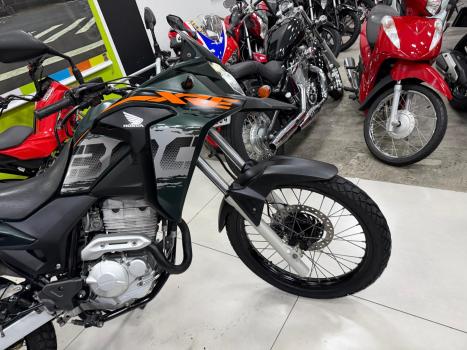 HONDA XRE 300 , Foto 5