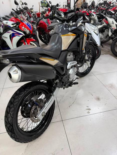 HONDA XRE 300 , Foto 6