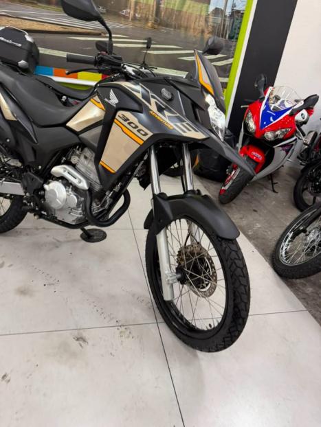 HONDA XRE 300 , Foto 3