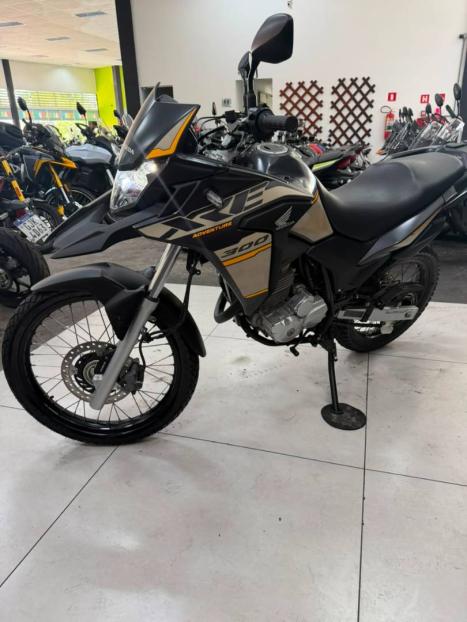 HONDA XRE 300 , Foto 5