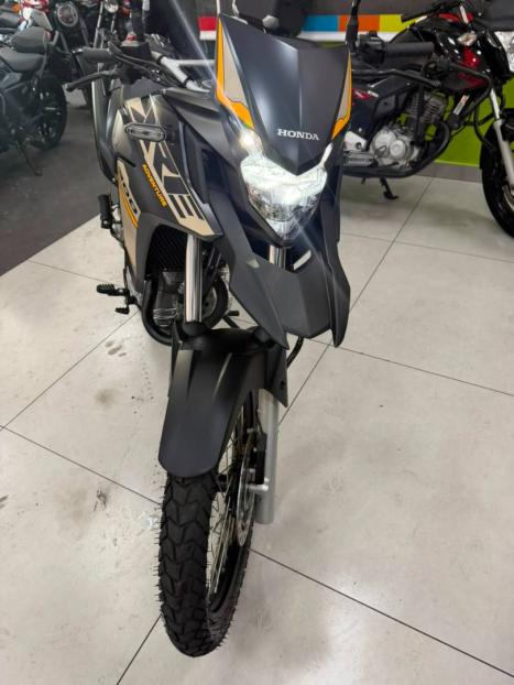 HONDA XRE 300 , Foto 8