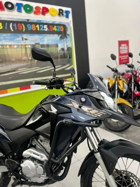 HONDA XRE 300 , Foto 2