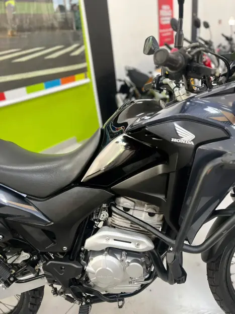 HONDA XRE 300 , Foto 3