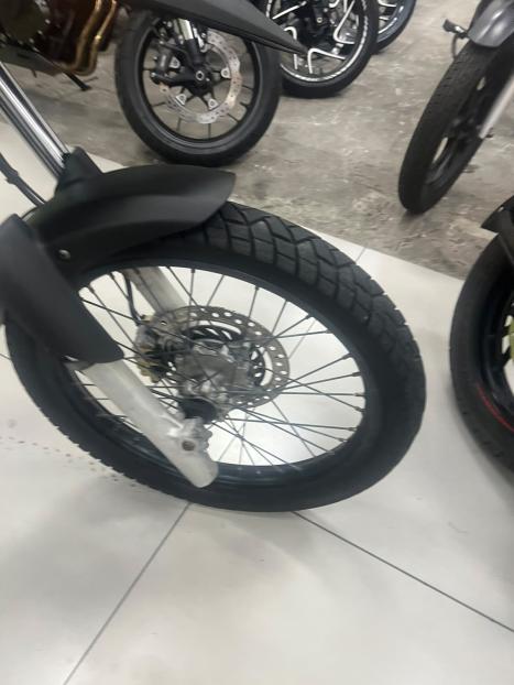 HONDA XRE 300 , Foto 4