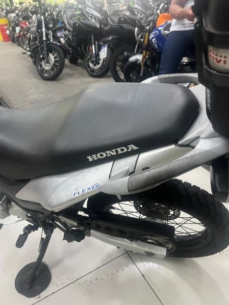 HONDA XRE 300 , Foto 10