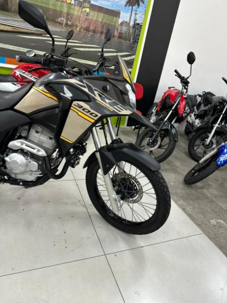 HONDA XRE 300 ABS, Foto 10