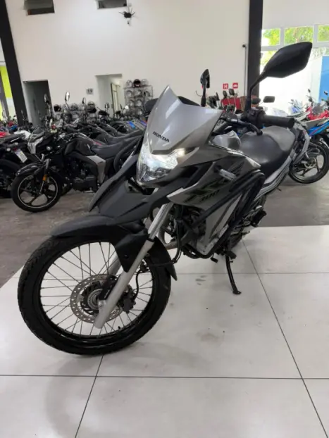 HONDA XRE 300 ABS, Foto 2