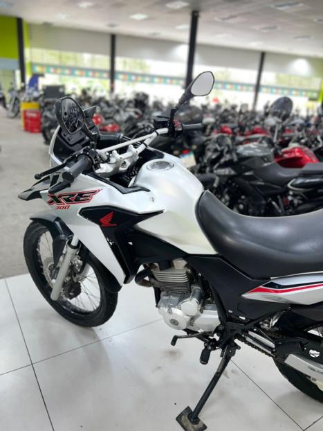HONDA XRE 300 ABS, Foto 12
