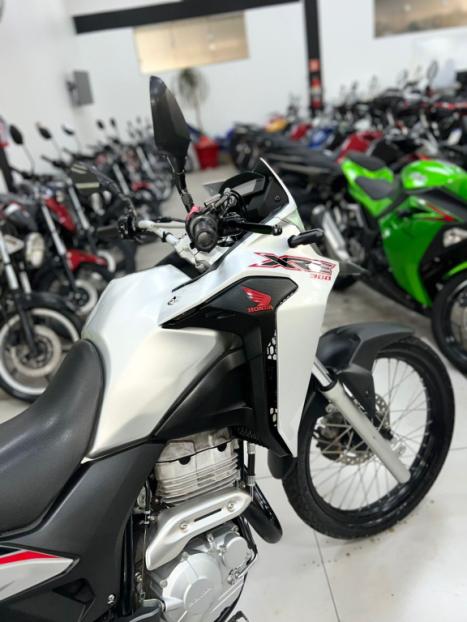 HONDA XRE 300 ABS, Foto 16