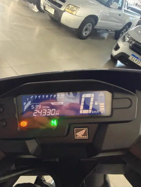 HONDA XRE 300 ABS, Foto 3