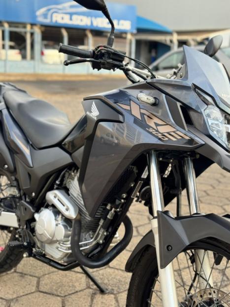 HONDA XRE 300 ABS, Foto 4