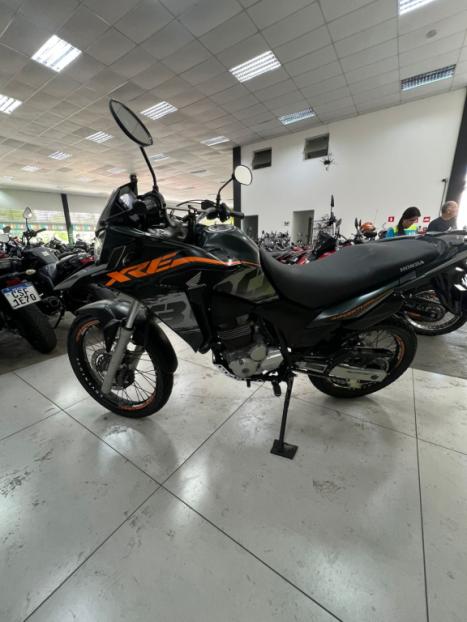 HONDA XRE 300 ADVENTURE, Foto 3
