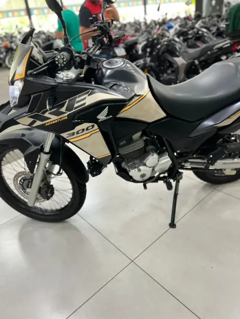 HONDA XRE 300 ADVENTURE, Foto 12