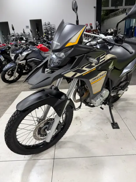 HONDA XRE 300 ADVENTURE, Foto 4