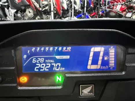 HONDA XRE 300 ADVENTURE, Foto 5