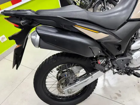 HONDA XRE 300 ADVENTURE, Foto 6