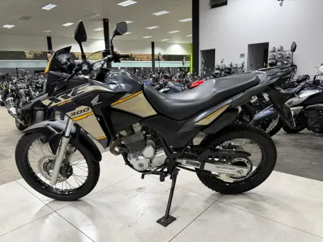 HONDA XRE 300 ADVENTURE, Foto 15