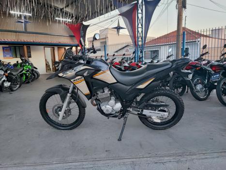 HONDA XRE 300 ADVENTURE, Foto 3