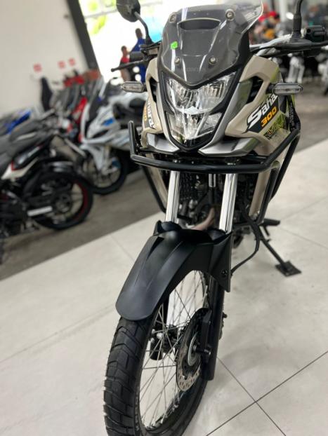 HONDA XRE 300 Sahara ADVENTURE, Foto 3