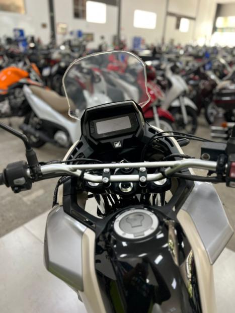 HONDA XRE 300 Sahara ADVENTURE, Foto 6