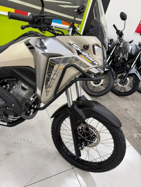 HONDA XRE 300 Sahara ADVENTURE, Foto 2