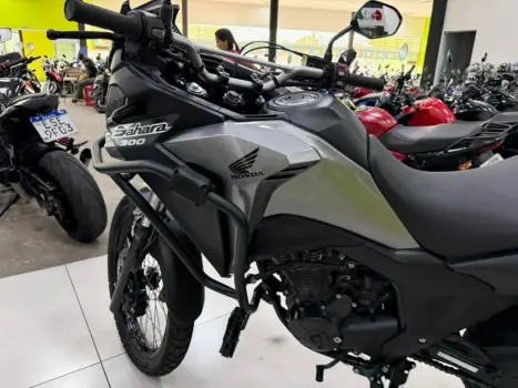 HONDA XRE 300 Sahara , Foto 12