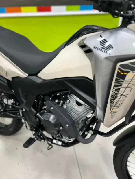 HONDA XRE 300 Sahara ADVENTURE, Foto 5