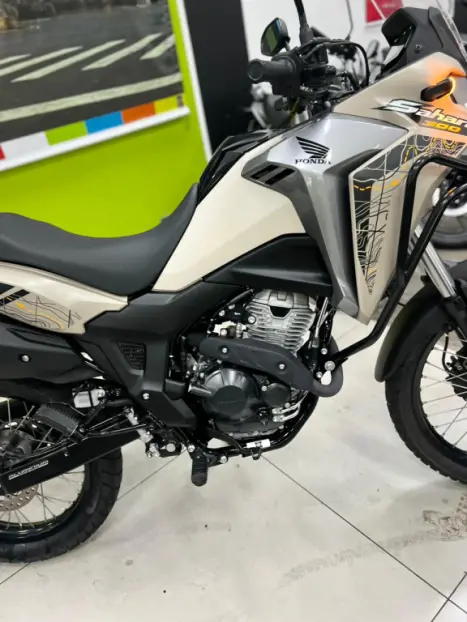 HONDA XRE 300 Sahara ADVENTURE, Foto 8
