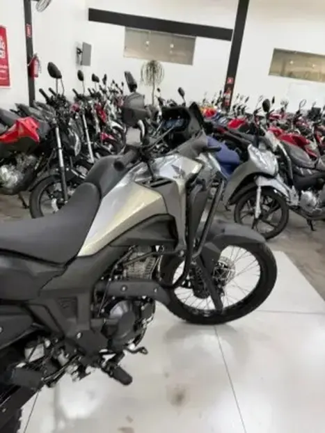 HONDA XRE 300 Sahara , Foto 3