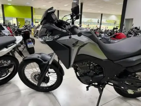 HONDA XRE 300 Sahara , Foto 9