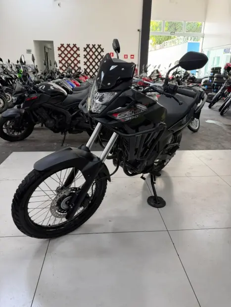 HONDA XRE 300 Sahara , Foto 6