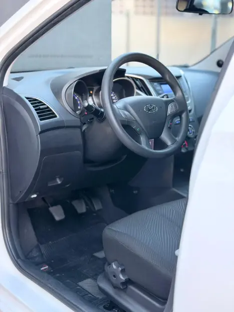 HYUNDAI HB 20 Hatch 1.6 16V 4P FLEX COMFORT PLUS, Foto 14