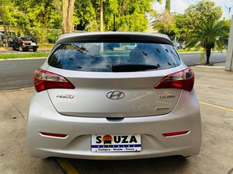 HYUNDAI HB 20 Hatch 1.6 16V 4P FLEX COMFORT PLUS AUTOM�TICO, Foto 9