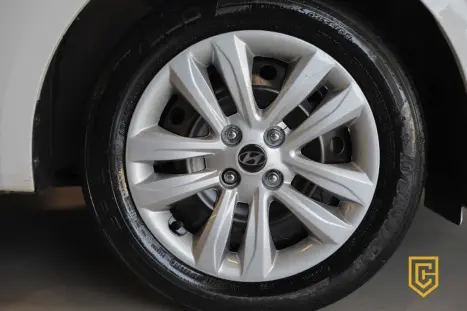 HYUNDAI HB 20 Sedan 1.0 12V 4P FLEX COMFORT PLUS, Foto 9