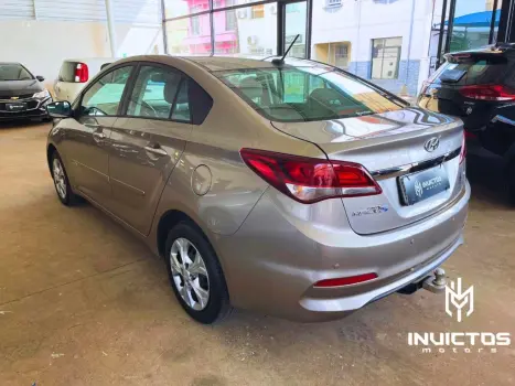 HYUNDAI HB 20 Sedan 1.6 16V 4P FLEX COMFORT PLUS, Foto 4