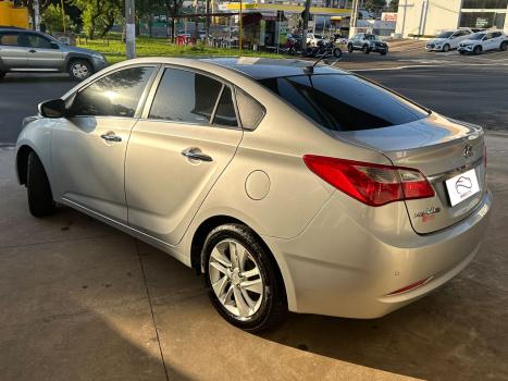 HYUNDAI HB 20 Sedan 1.6 16V 4P FLEX PREMIUM AUTOM�TICO, Foto 2