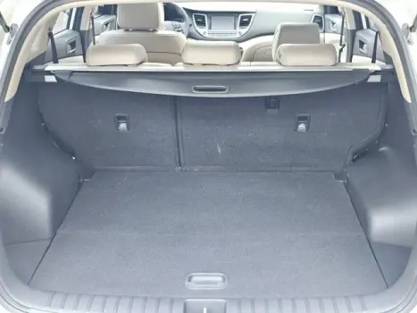 HYUNDAI Tucson 1.6 16V 4P T-GDI GLS ECOSHIFT AUTOMÁTICO, Foto 9 HYUNDAI Tucson 1.6 16V 4P T-GDI GLS ECOSHIFT AUTOMÁTICO, Foto 9
