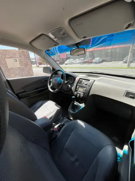 HYUNDAI Tucson 2.0 16V 4P GL, Foto 2