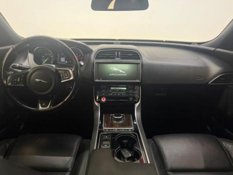 JAGUAR XE 2.0 16V 4P R-SPORT 250 TURBO AUTOM�TICO, Foto 7