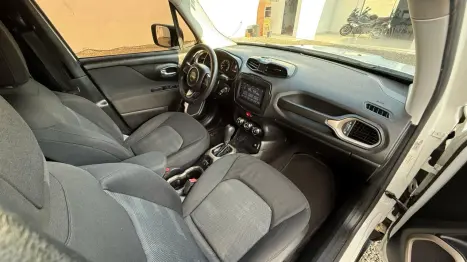 JEEP Renegade 1.8 16V 4P FLEX AUTOMÁTICO, Foto 13 JEEP Renegade 1.8 16V 4P FLEX AUTOMÁTICO, Foto 13