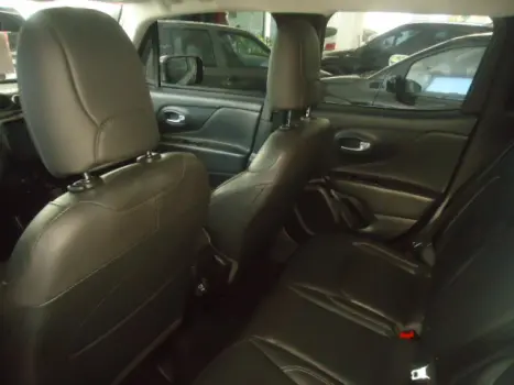 JEEP Renegade 1.8 16V 4P FLEX LONGITUDE AUTOM�TICO, Foto 4