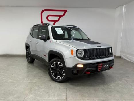 JEEP Renegade 2.0 16V 4P TURBO DIESEL TRAILHAWK 4X4 AUTOMÁTICO, Foto 2 JEEP Renegade 2.0 16V 4P TURBO DIESEL TRAILHAWK 4X4 AUTOMÁTICO, Foto 2