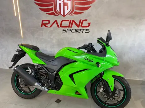 KAWASAKI Ninja 250 R, Foto 1