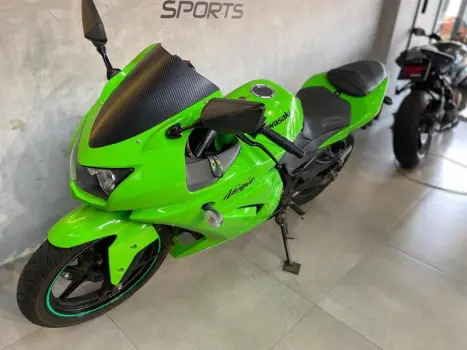 KAWASAKI Ninja 250 R, Foto 8