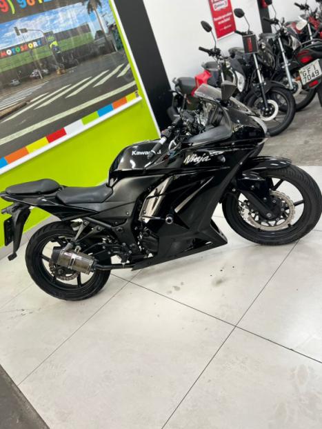 KAWASAKI Ninja 250 R, Foto 5