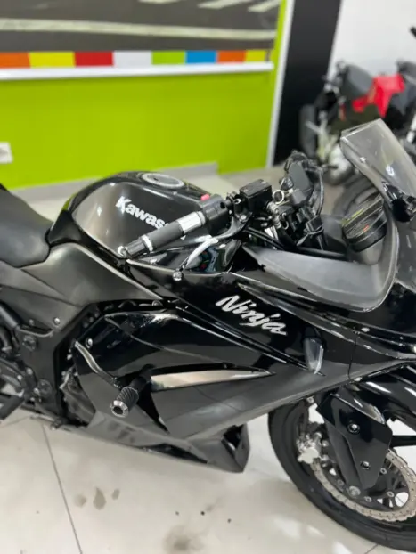 KAWASAKI Ninja 250 R, Foto 12