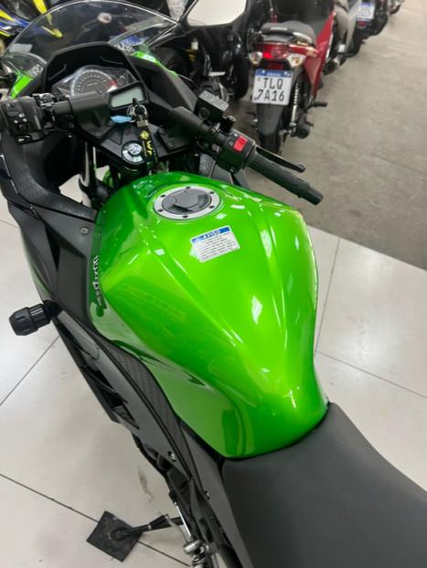 KAWASAKI Ninja 300 ABS, Foto 8