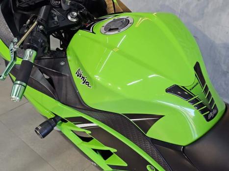 KAWASAKI Ninja 300 ABS, Foto 8